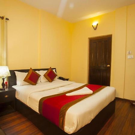 Hotel Ambe Inn By Ambience Delhi Igi Airport New Delhi Bagian luar foto